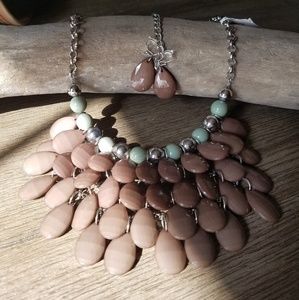 Bib necklace and earings